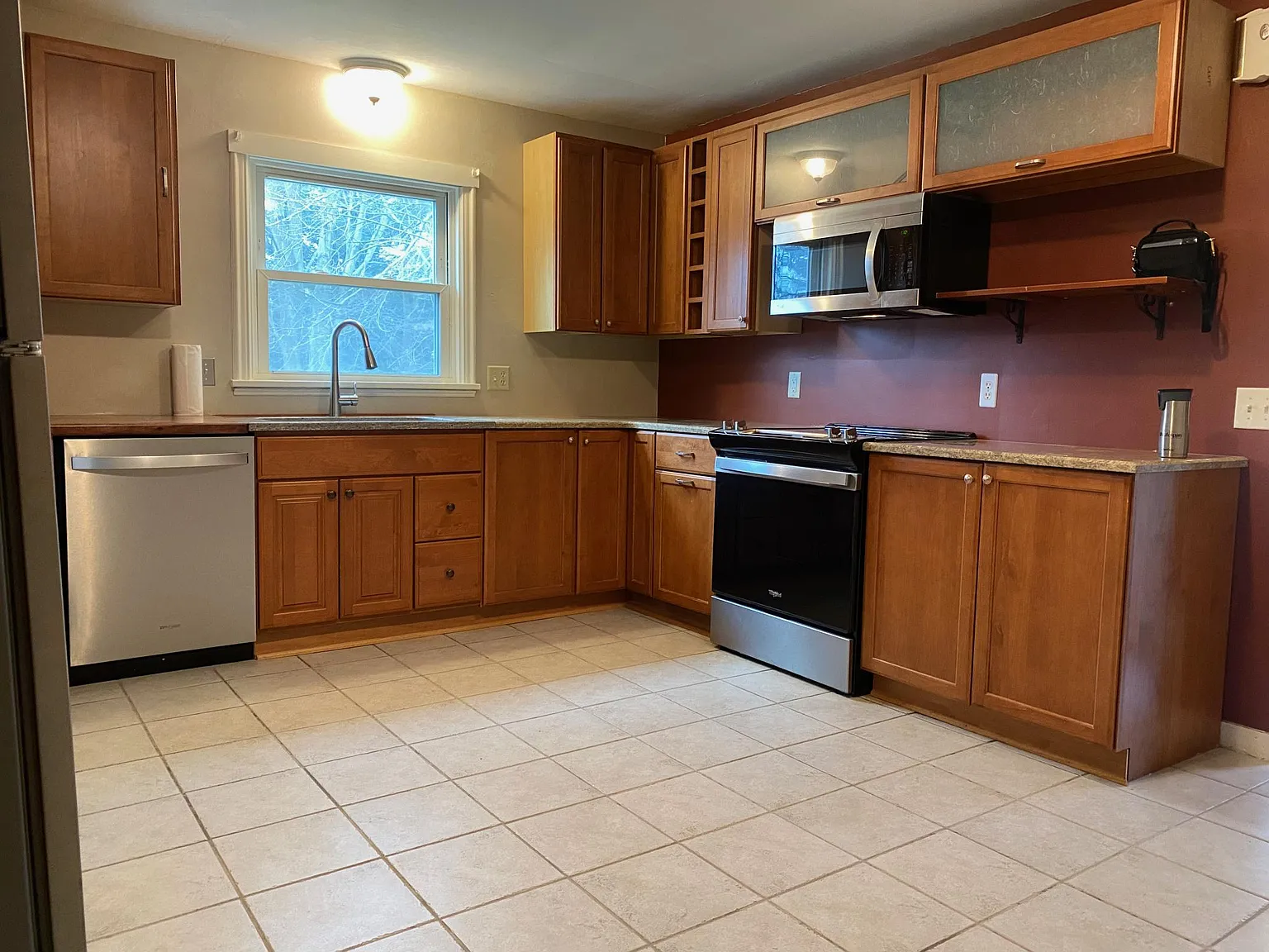 185 Whitney Rd — Photo 4