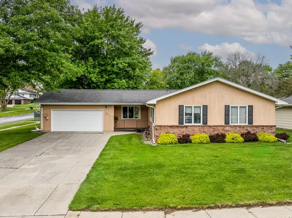 2017 18th St, Harlan, IA 51537