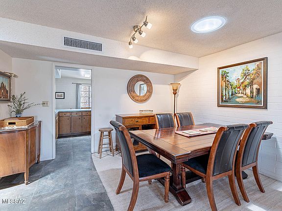 4th image of 625 W Camino Corto