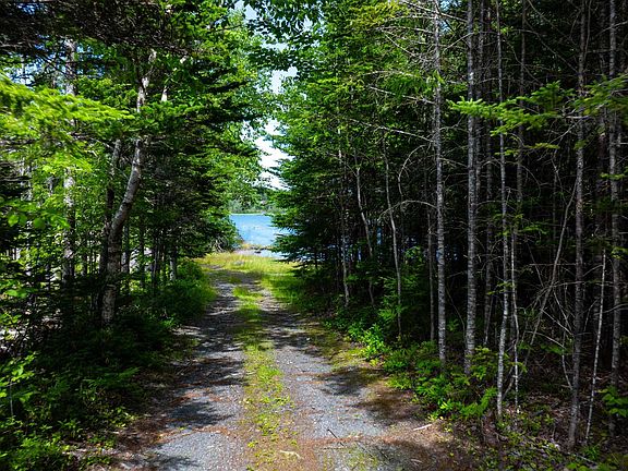 4th image of 562 Myers Point Rd