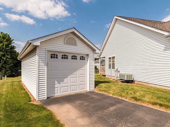 3rd image of 2182 Avalon Ct