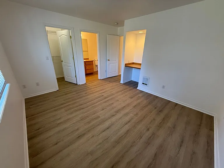 2358 NE Mary Rose Pl — Photo 12