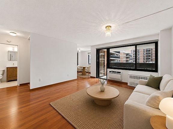3rd image of 90 Gold St APT 5A