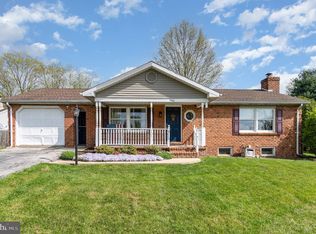 3061 Muirfield Rd, Dover, PA 17315
