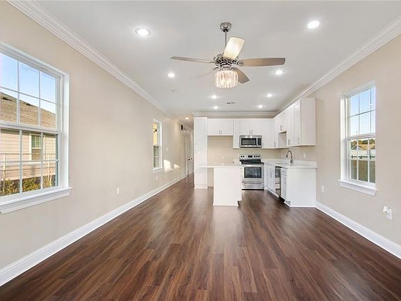4th image of 4221 Dale St