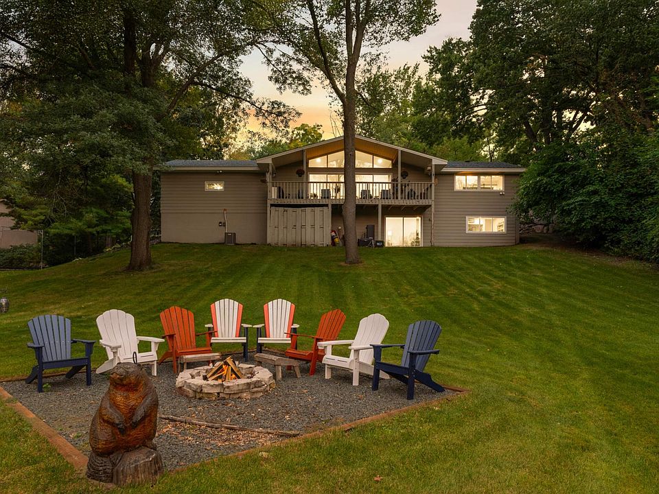 1st image of 230 Maple Island Rd