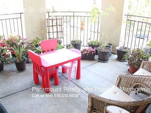 4th image of 800 S Abel St Unit 318