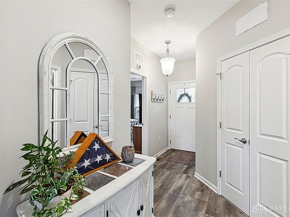 3rd image of 5534 W Mills Dr