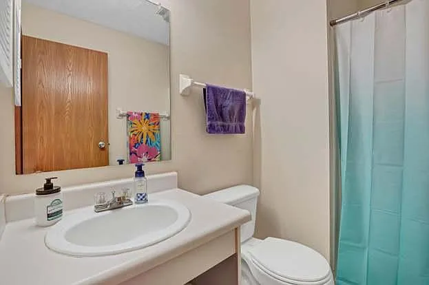 189 Hawkins Ln #F — Photo 27