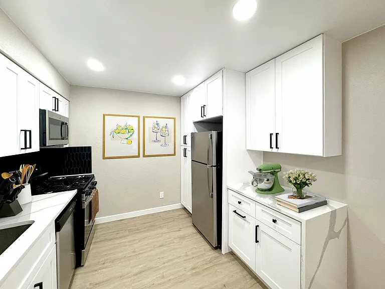 5106 N 1/2 Lamar Blvd #154 — Photo 10