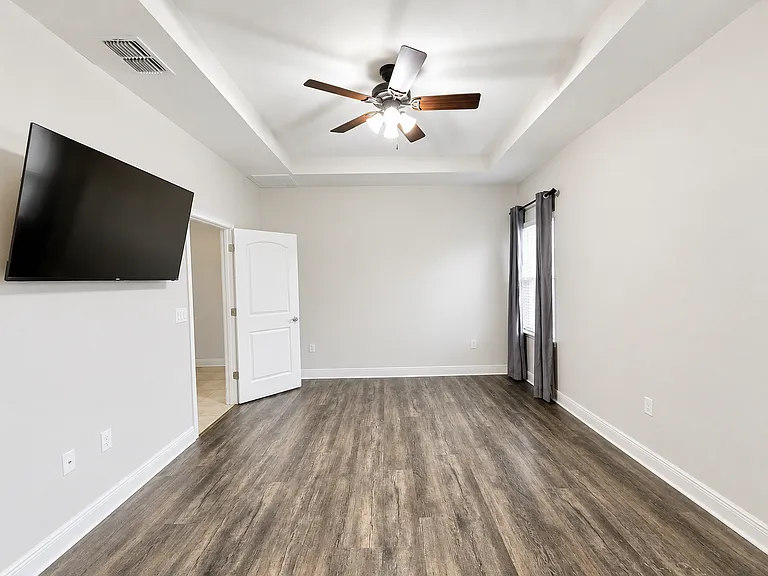 5656 Estero Loop — Photo 8