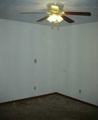 UPSTAIRS BEDROOM
