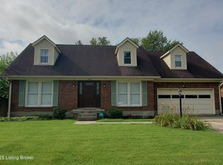 316 Old Towne Rd, Louisville, KY 40214