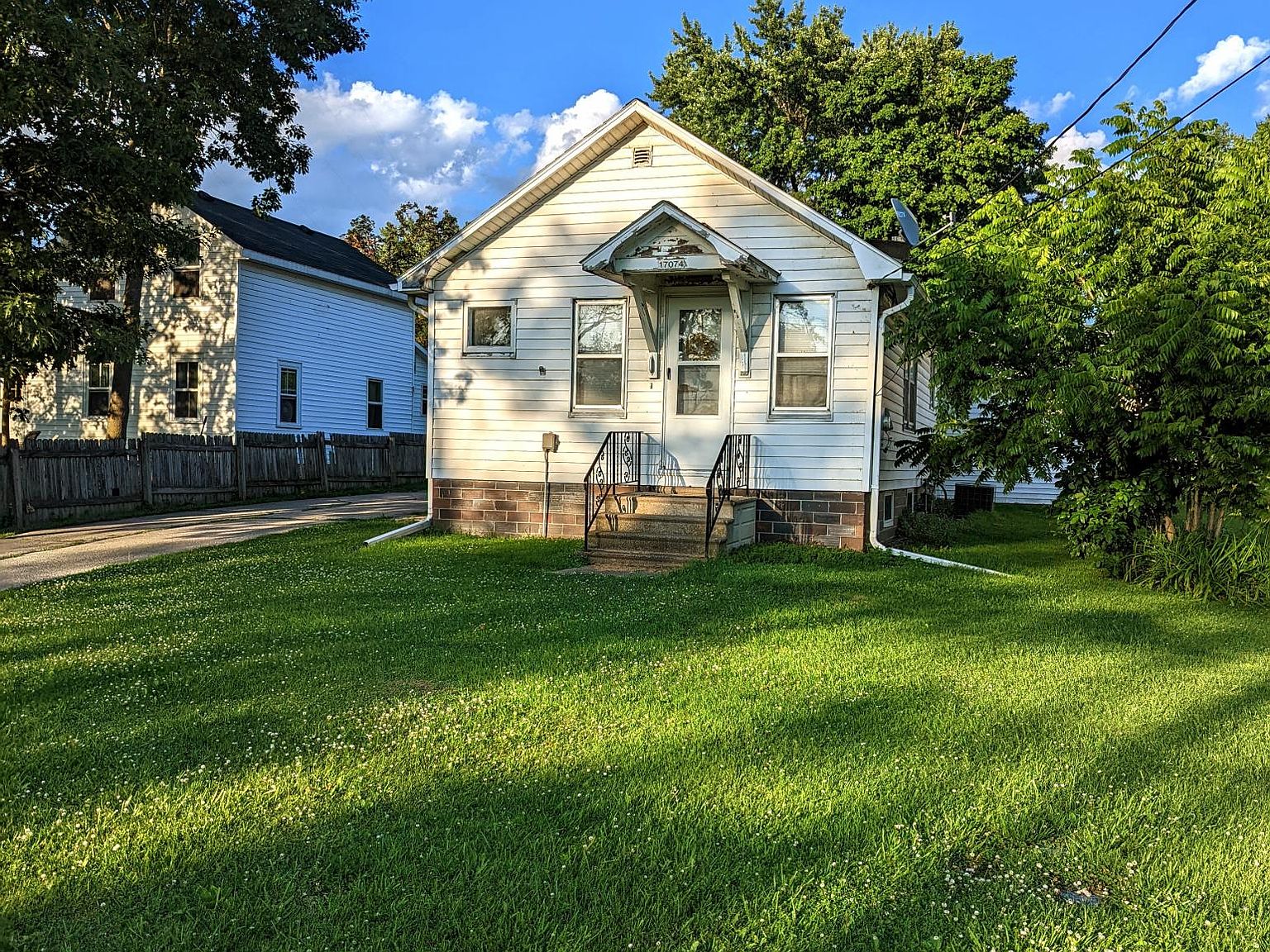 17074 N Main St, Galesville, WI 54630 Zillow
