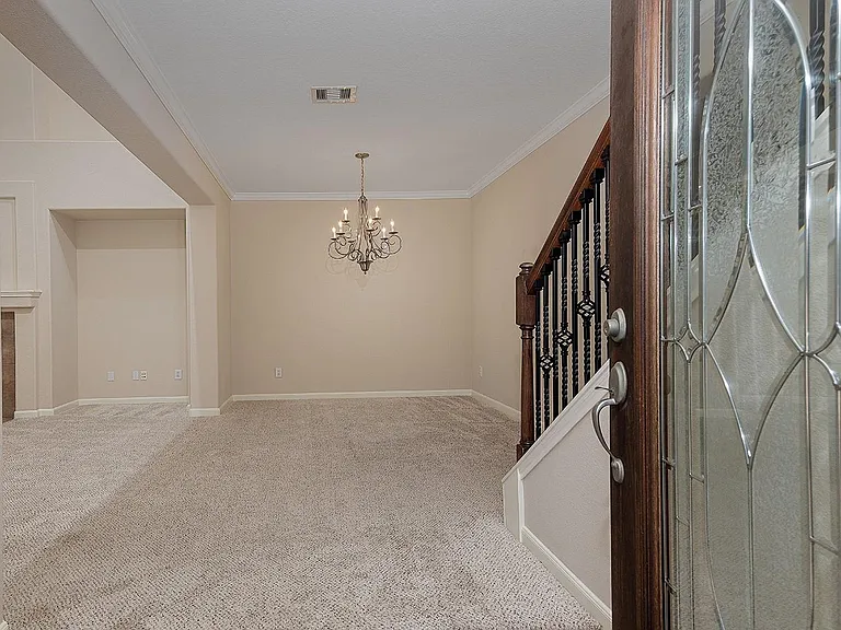 50 E Pipers Green St — Photo 3