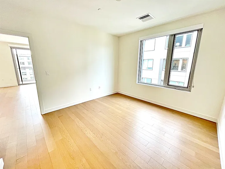 45 Lewis St #518 — Photo 22