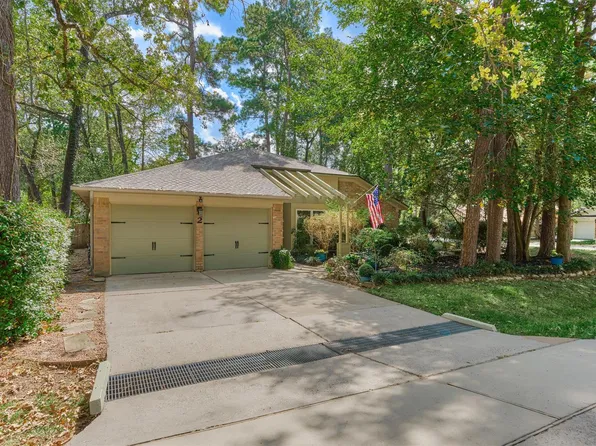 2 Rock Pine Ct, Spring, TX 77381