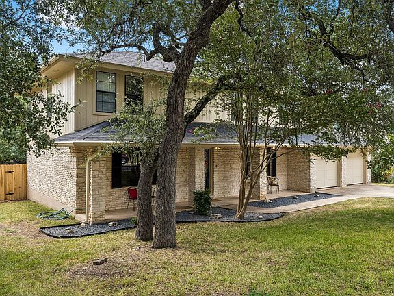 4th image of 10107 Grand Oak Dr
