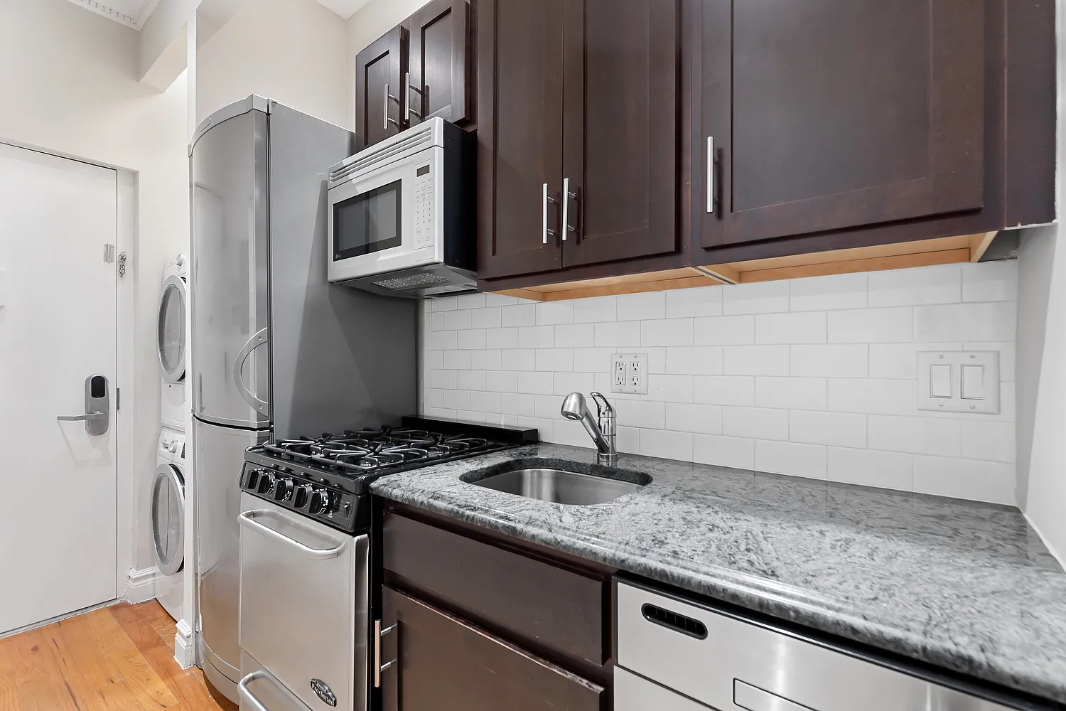 404 East 88th Street — Photo 4