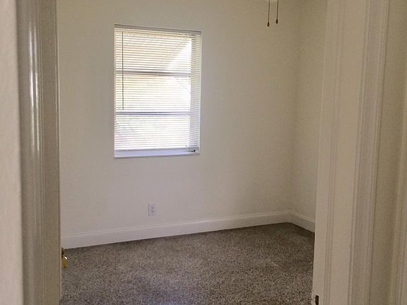 5th image of 311 SE 36th Ave