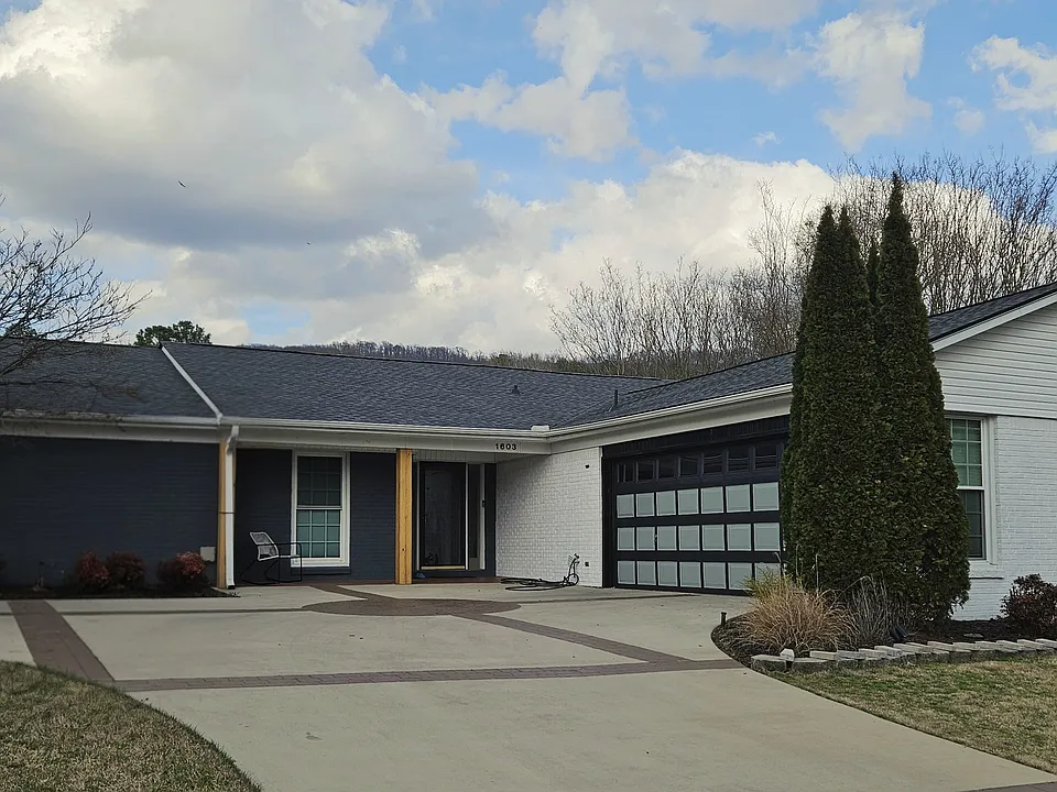 Willowbrook Dr SE
