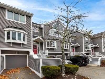 1200 Salem St APT 127, Lynnfield, MA, 01940