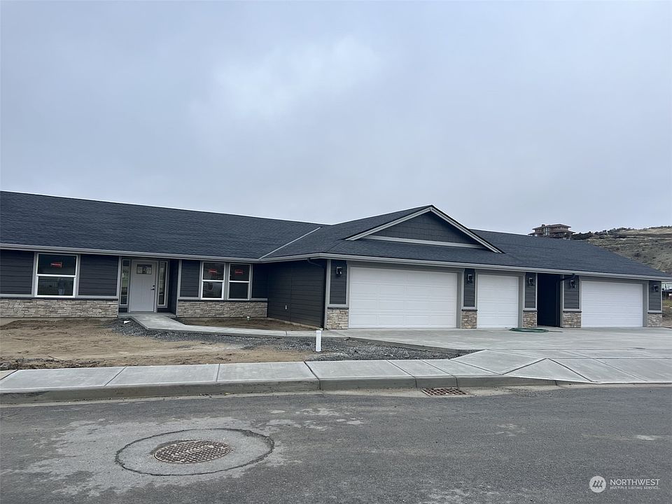 1st image of 900 N Newport Loop