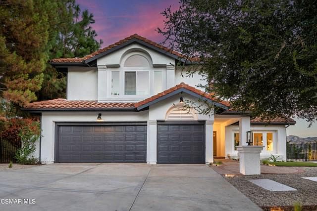 1st image of 2688 Grandoaks Dr