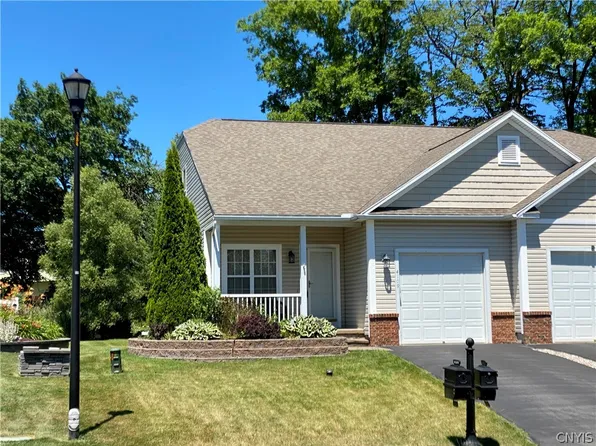 4109 Sandbar Ln, Liverpool, NY 13090