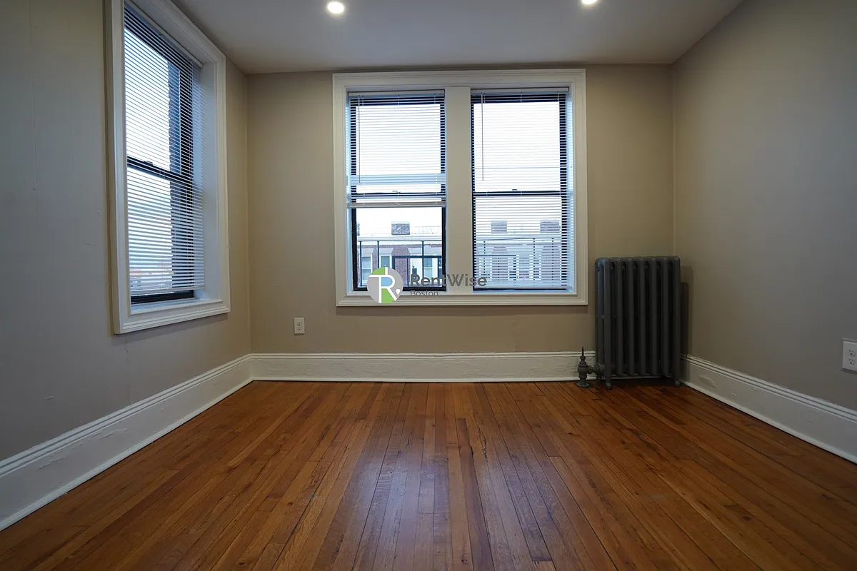 Building Photo - 50 Park Vale Ave #36