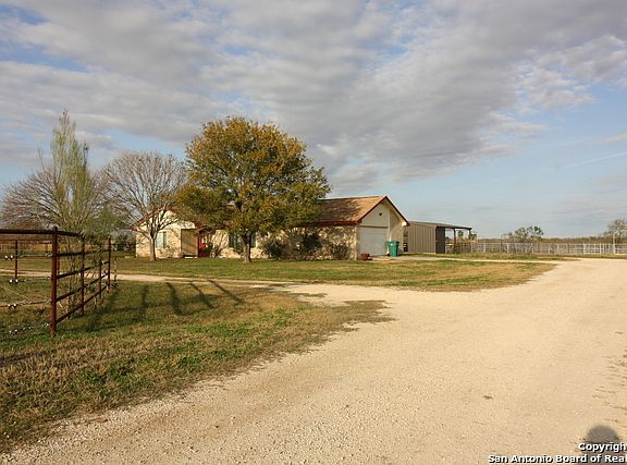 2nd image of 622 Deer Trail Dr