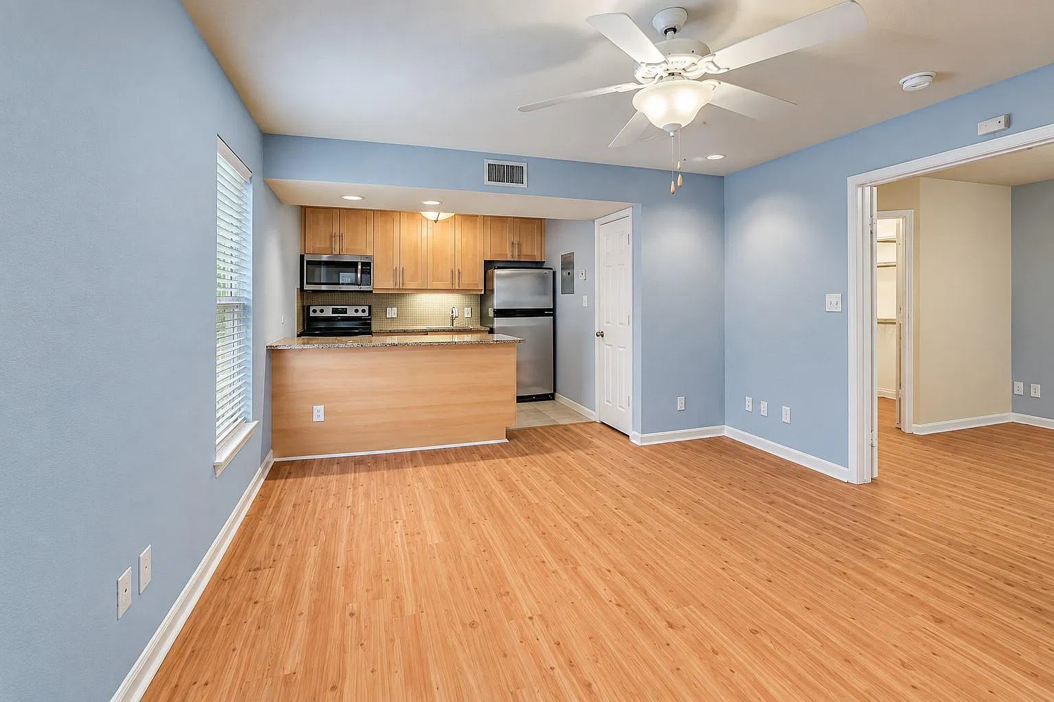 1 bed, 1.0 bath, 650 sqft, $1,095 — Photo 3