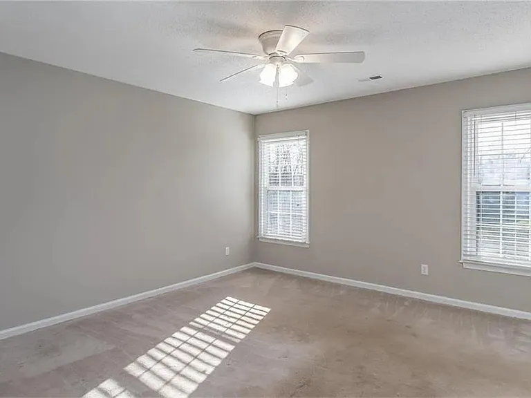 4717 Eagle Rock Rd — Photo 12
