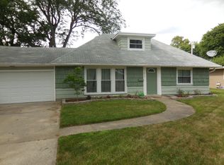 813 E Stroop Rd, Kettering, OH 45429