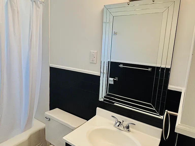 801 N Scales St #2 — Photo 15