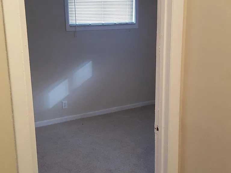 26236 Clancy St — Photo 18