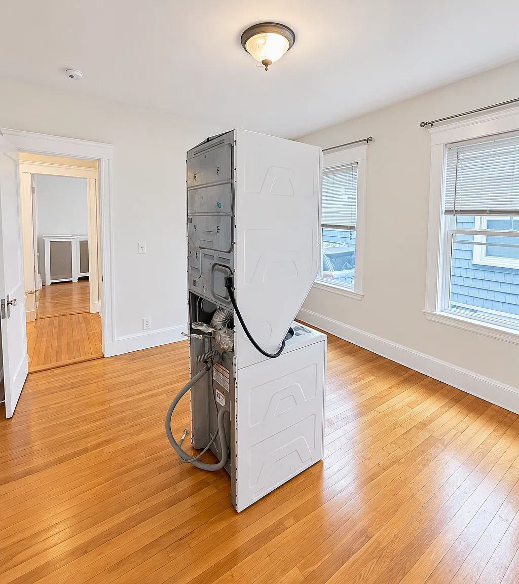 2 bed, 1200 sqft, $3,500 — Photo 3