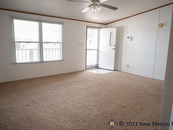 4th image of 105 Davis St