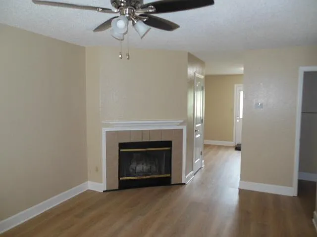 2 bed, 1.5 bath, 1021 sqft, $1,485 — Photo 2