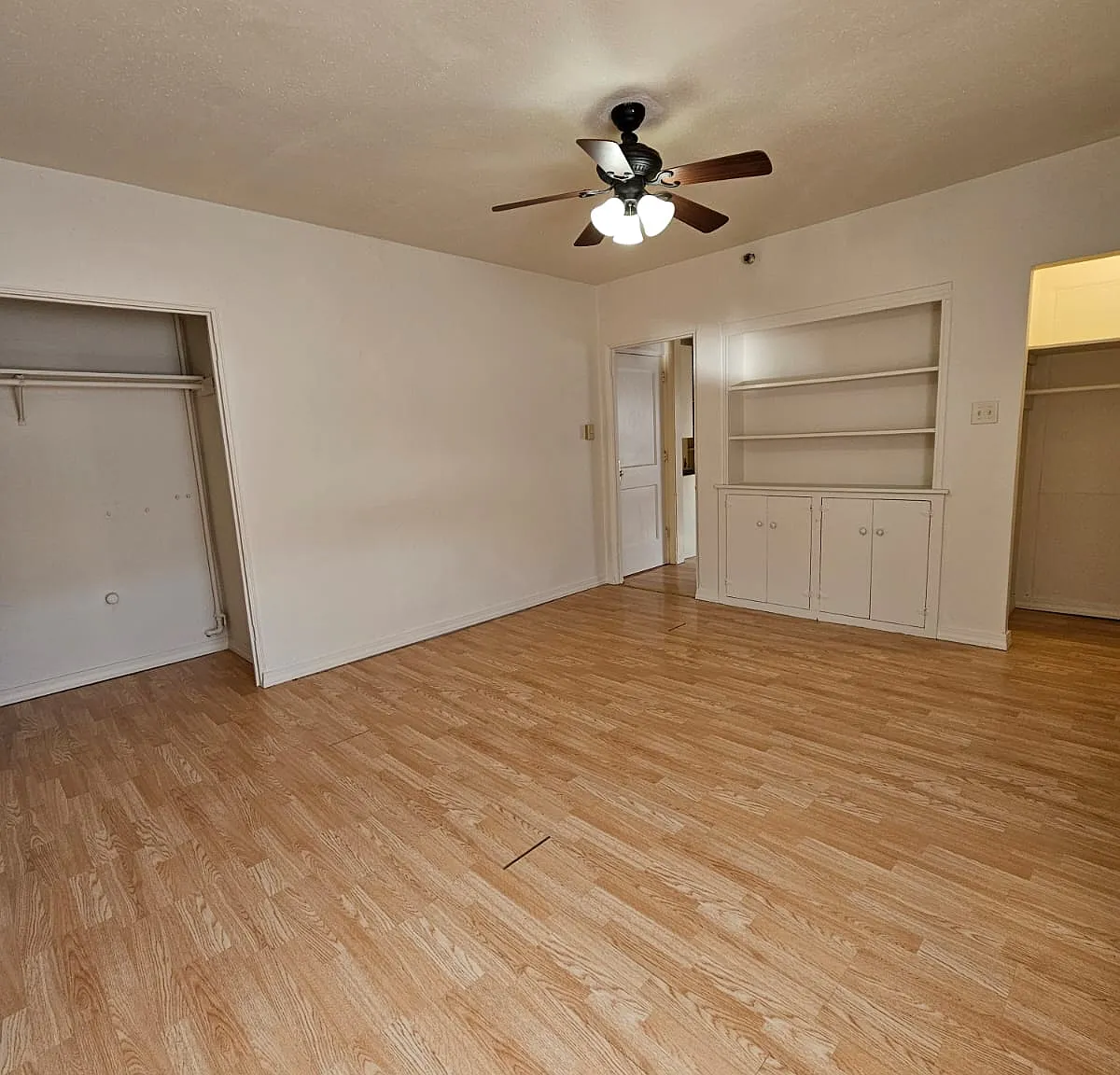 1 Bedroom Apartment On Main Street — Photo 3