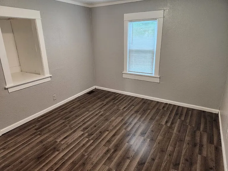 1806 Jefferson Ave — Photo 9
