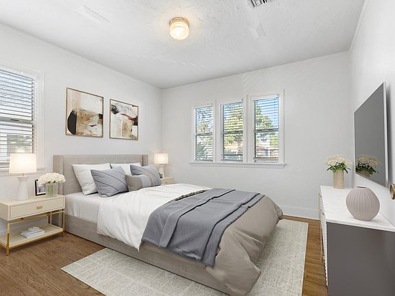 5th image of 3035 Cedar Ave