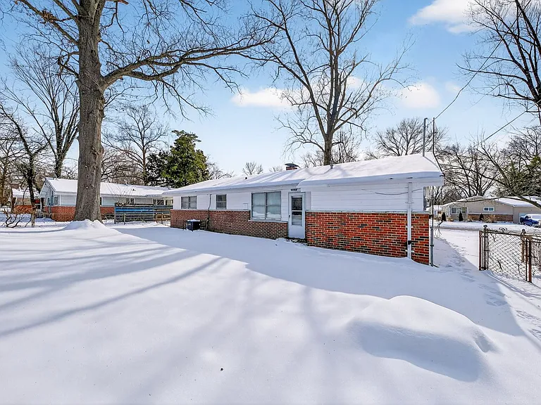 2321 Noll Dr — Photo 24