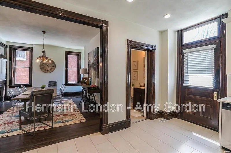 5 bed, 3.0 bath, 2524 sqft, $3,450 — Photo 4