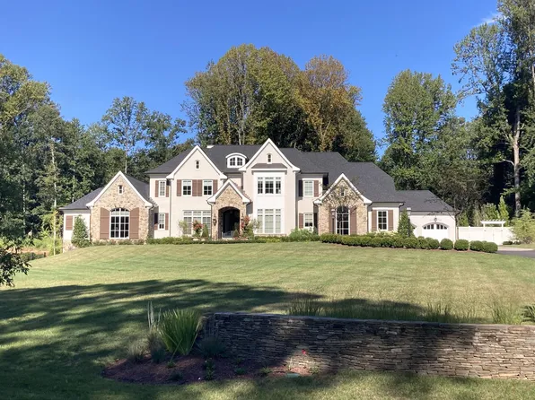 788 Falls Farm Ct, Great Falls, VA 22066