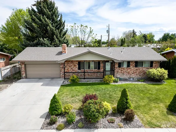 1053 E 18th St, Burley, ID 83318