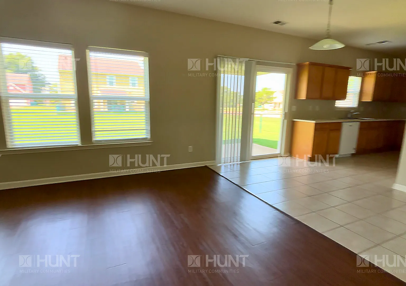 4 bed, 2.5 bath, 2428 sqft, $2,661 — Photo 3