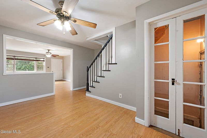 3rd image of 82 Cady Avenue