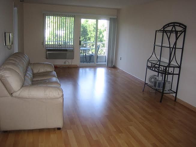 1st image of 205 Mineola Blvd APT 2G