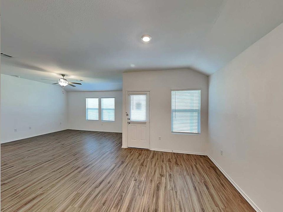 1st image of 10504 Steinbeck Dr